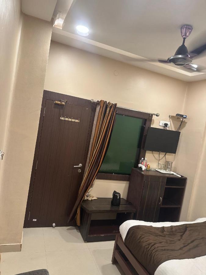 Hotel Deva Inn Varanasi Eksteriør bilde