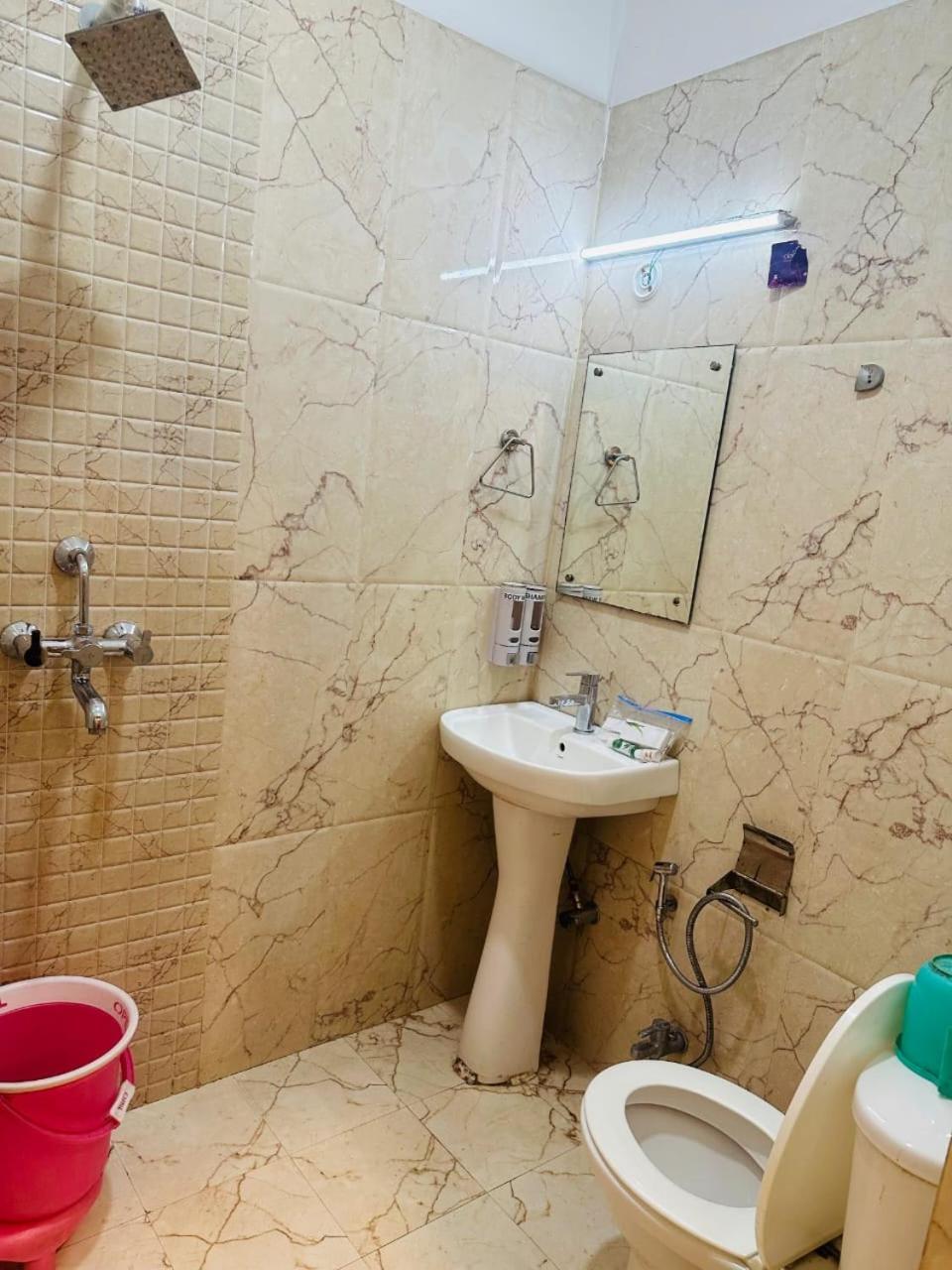 Hotel Deva Inn Varanasi Eksteriør bilde