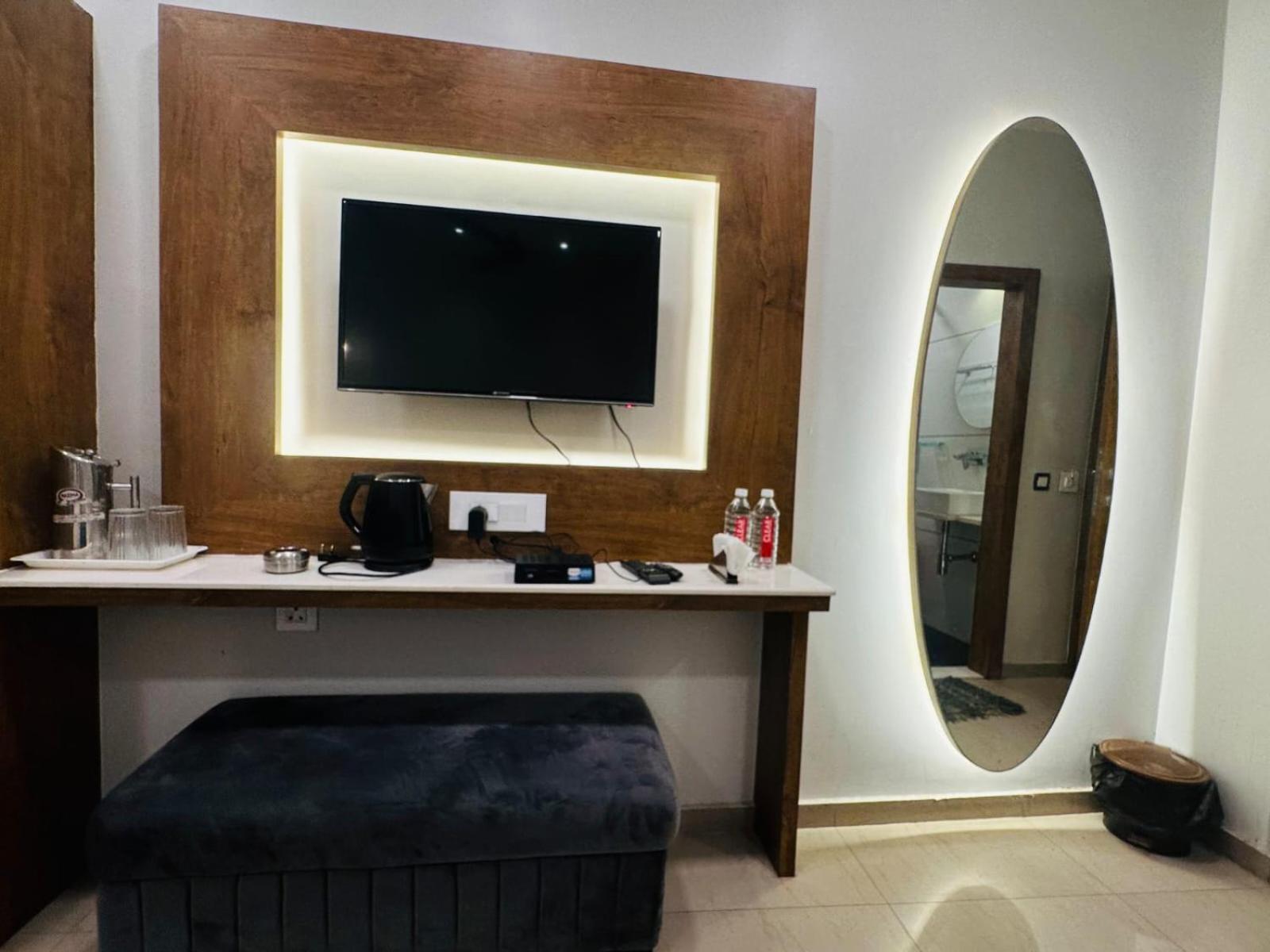Hotel Deva Inn Varanasi Eksteriør bilde