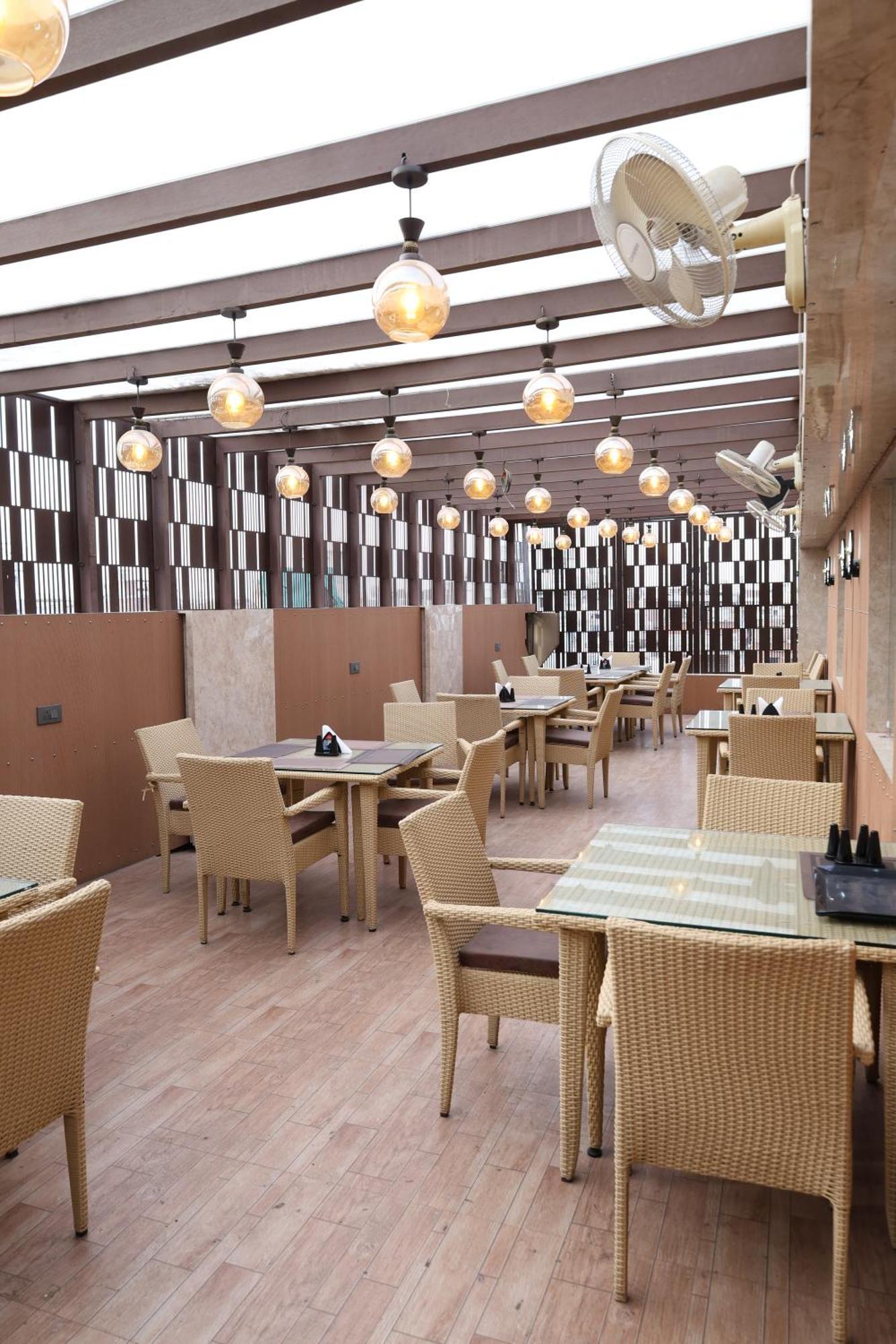 Hotel Deva Inn Varanasi Eksteriør bilde